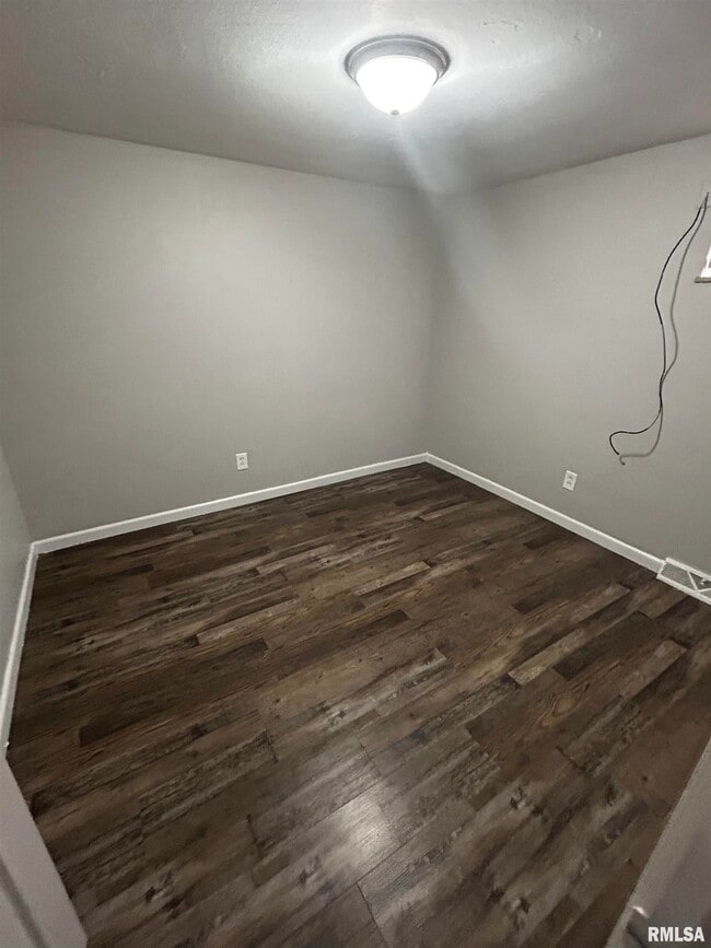 Photo - 2611 W Wardcliffe Dr Unit B