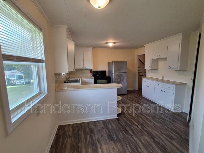 Photo - 1411 Pennington Rd