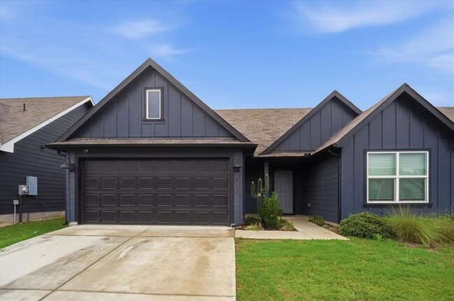 Building Photo - 1012 Norway Dr