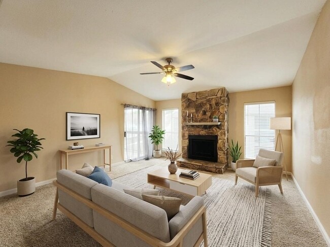 Building Photo - 17401 Red Oak Dr Unit 100