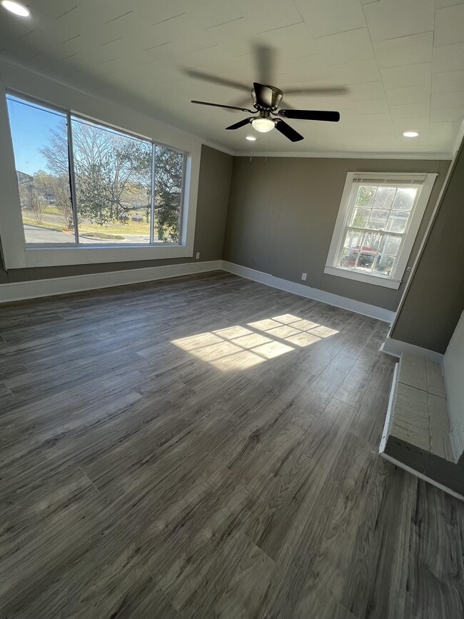 Photo - 414 E Washington Ave