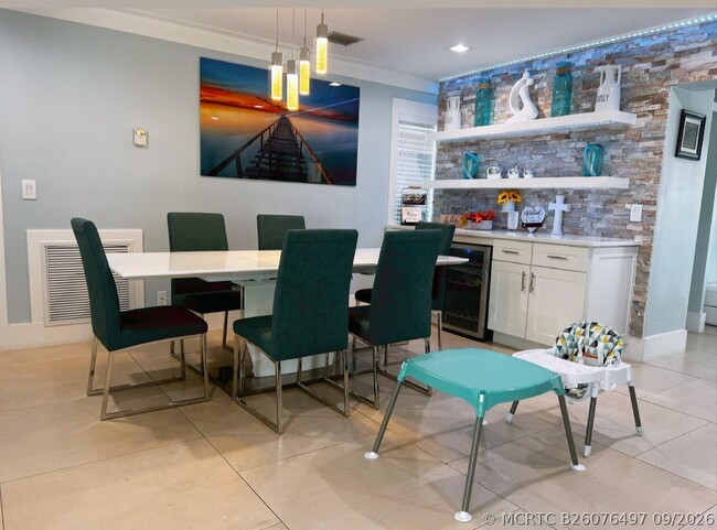 Photo - 1474 Cochran Dr