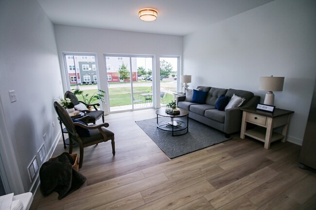 Photo - 2037 Isabella Ln