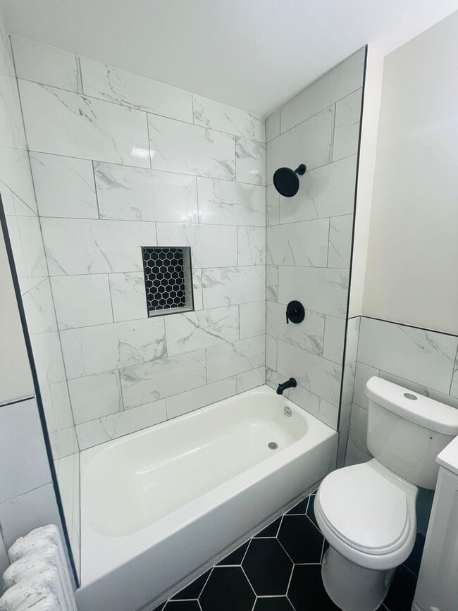 Photo - 289 Elmwood Ave Unit 1