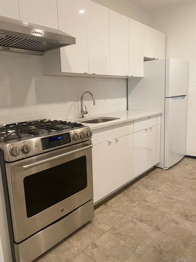 Building Photo - 35-20 93rd St Rental