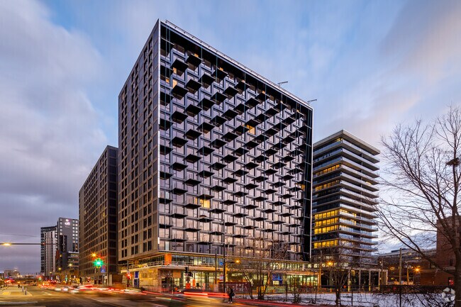 Primary Photo - Griffin Square Condo Rentals Griffintown