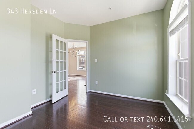 Photo - 343 Hersden Ln