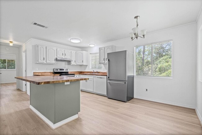 401 Conde Ave