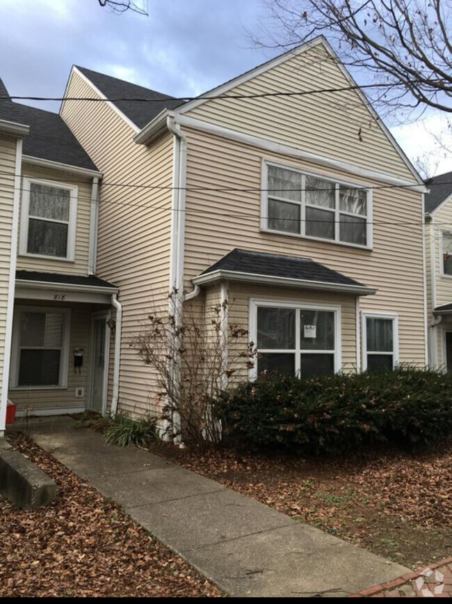 Building Photo - 818 Rubel Ave Unit a Rental