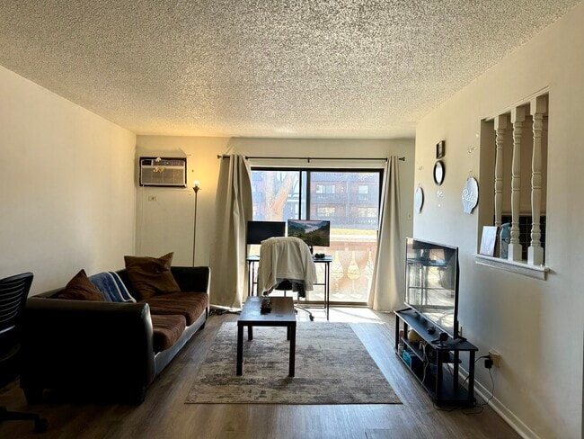 Photo - 13 Parkside Ct Unit 4