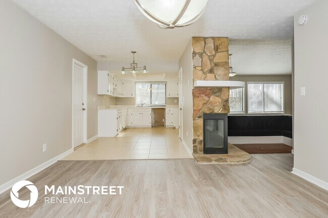 Photo - 749 Post Rd Ln