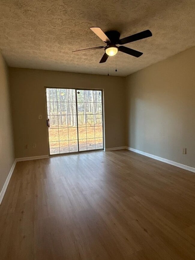 Photo - 3 Bed 2.5 Bath in Atlanta!