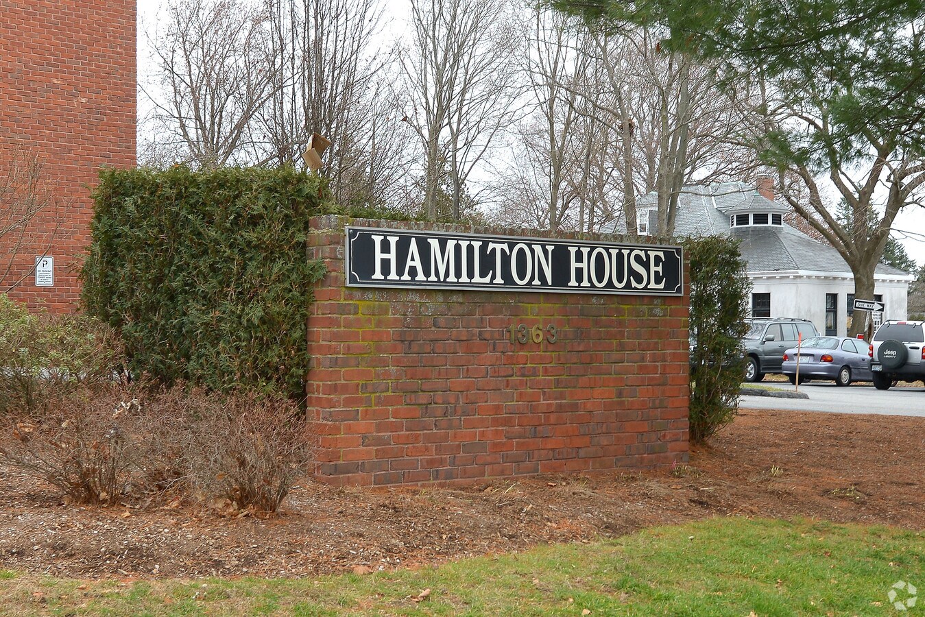 Hamilton House Apartments - Smith St. Apartments
