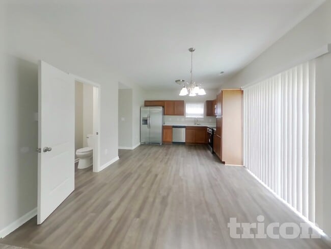 Photo - 6250 Emerald Field Way