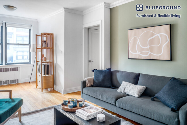 Building Photo - 108 W 15th St Rental