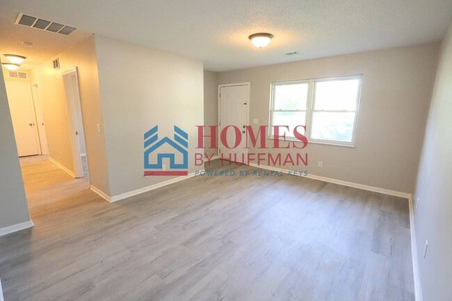 Photo - Three Bedroom House | Remodeled & Move in Ready | Deposit Special
