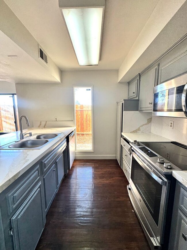 Photo - Beautiful Condo For Rent