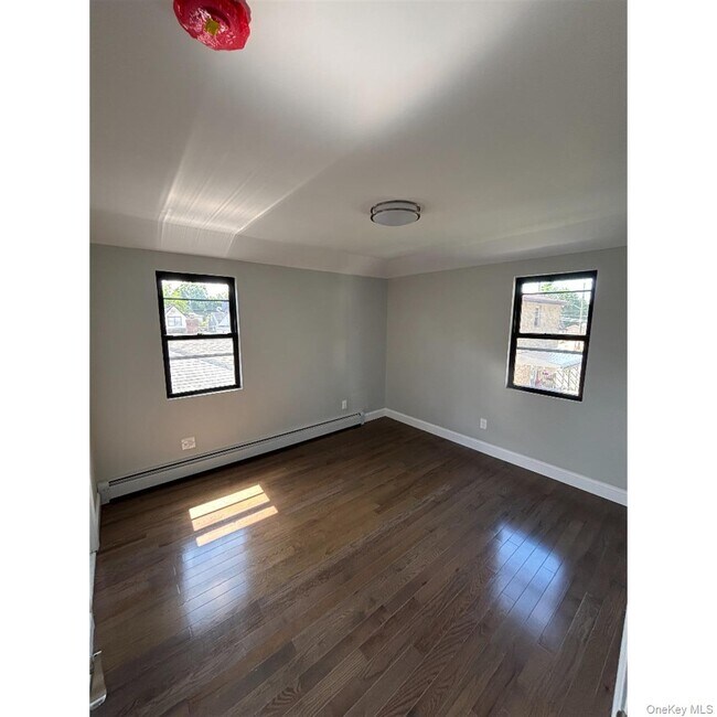 Photo - 177-37 115th Ave