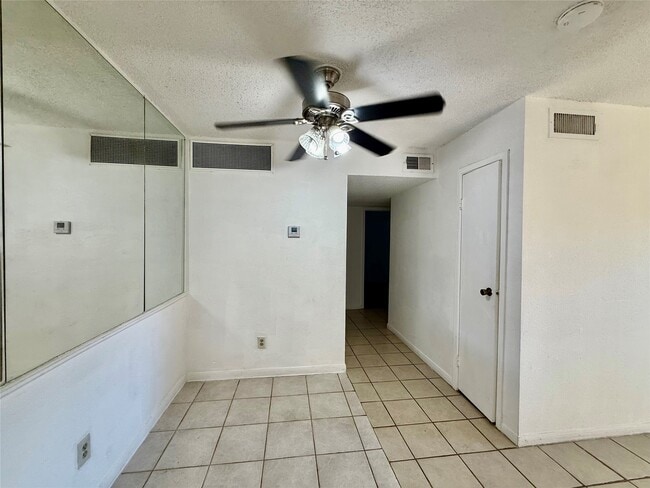 Photo - 1500 Bay Area Blvd Unidad 177