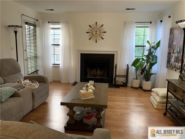 Photo - 404 Carhart Ct