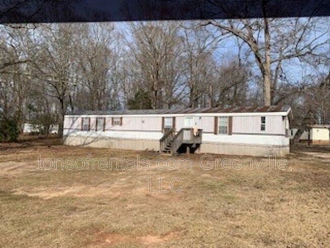 Building Photo - 255 Pine Dr
