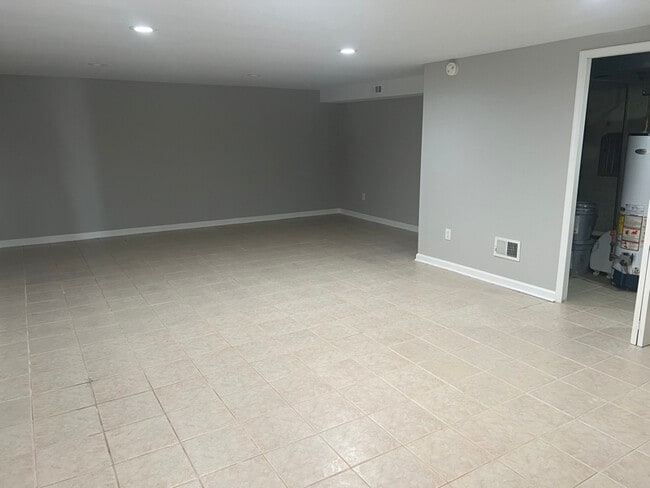 Photo - 15139 Beverly Dr Unidad A