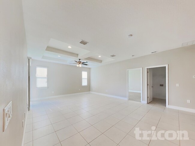 Photo - 3932 Island Green Way