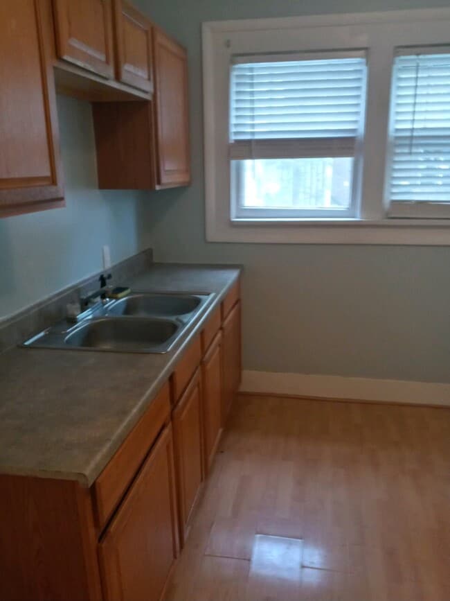 Photo - 440 W Cook St Unit downstairs apartment