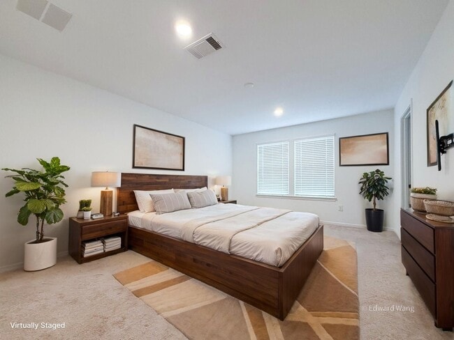 Photo - 1040 Greenshank Dr