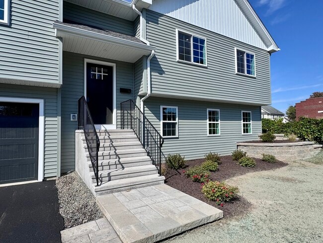 Photo - 21 Charles St