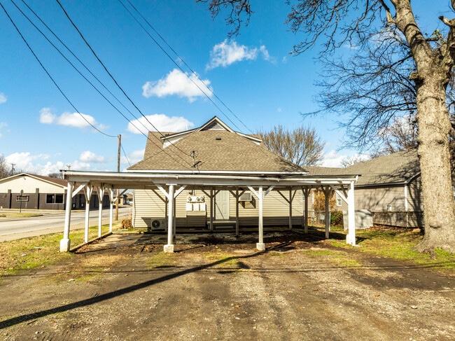 Photo - 2000 S U St Unidad A