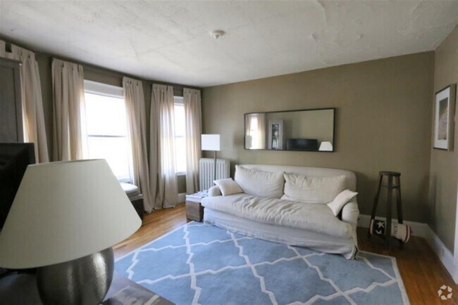 Building Photo - 56 Standish St Unit 1 Rental