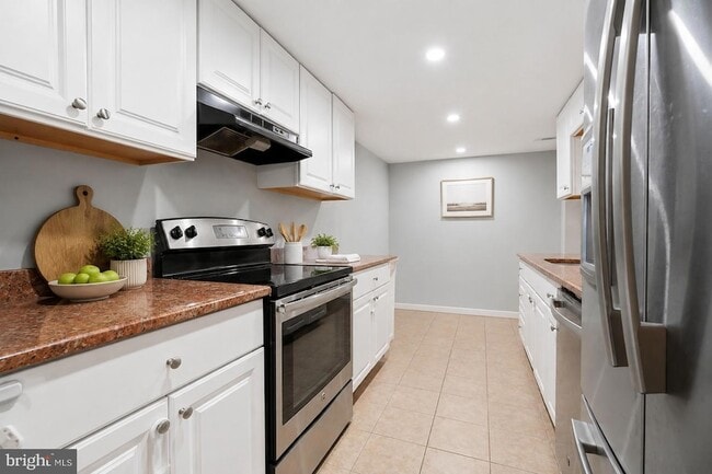 83 Andover Dr