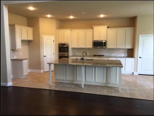 2 Caprice Bend Pl
