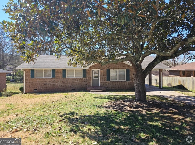 Building Photo - 6480 Lower Dixie Lake Rd Rental