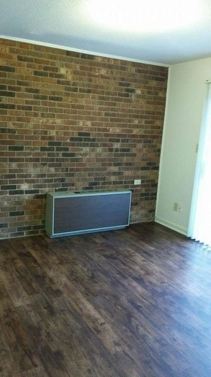 Photo - 240 6th St SW