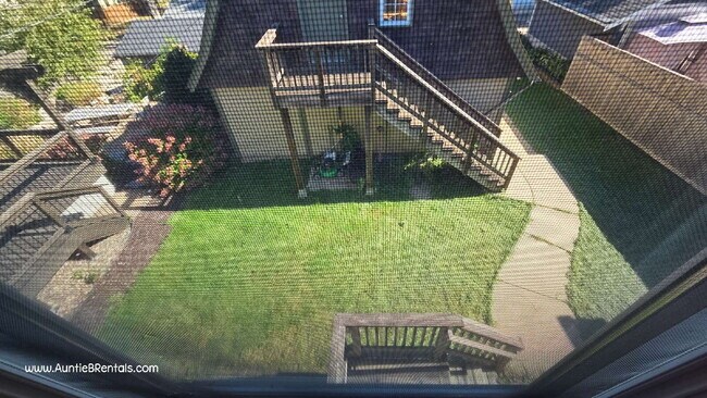 Photo - 428 Warwick St