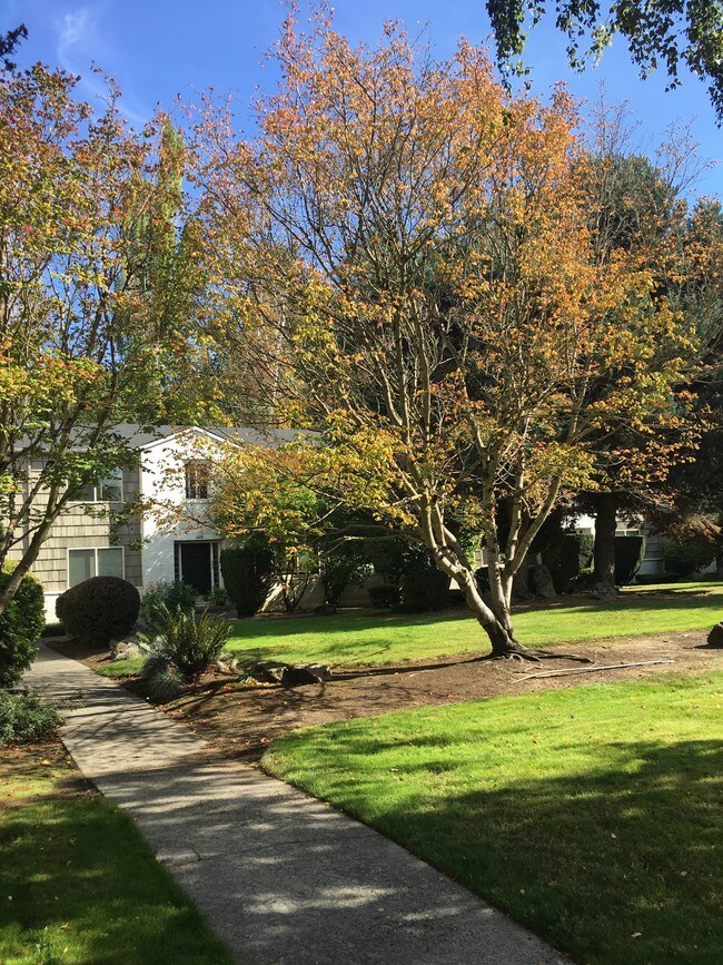 Photo - Powell Gardens Apartments