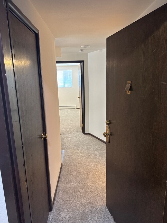 Building Photo - 5858 Anthony Pl