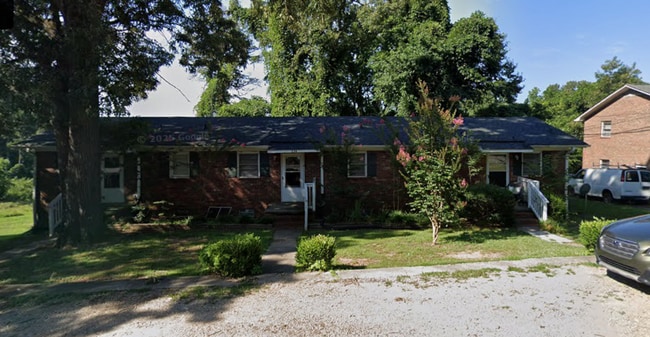 Building Photo - 134 Cochran Rd Unit 01