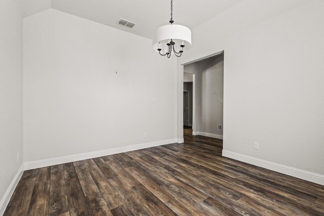 Photo - 705 Boardwalk Way