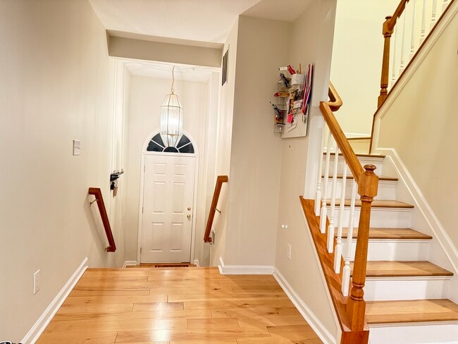 Photo - 7 Elco Ct Unit 7 Elco CT, Bayonne, NJ 07002