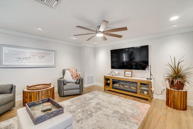 Building Photo - 11599 Island Ave Unit SI ID1546426P