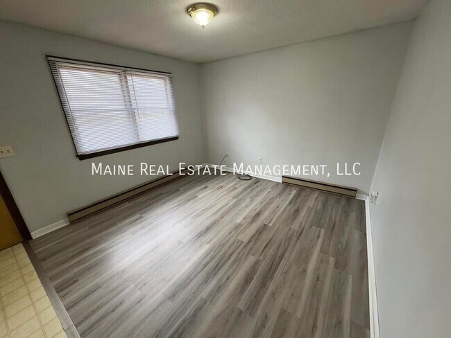 Photo - 202 Main Rd Unit 4