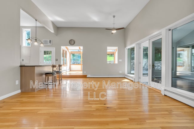 Photo - 606A Springs Rd