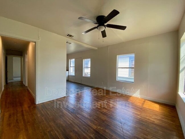 Photo - 545 Wyche St