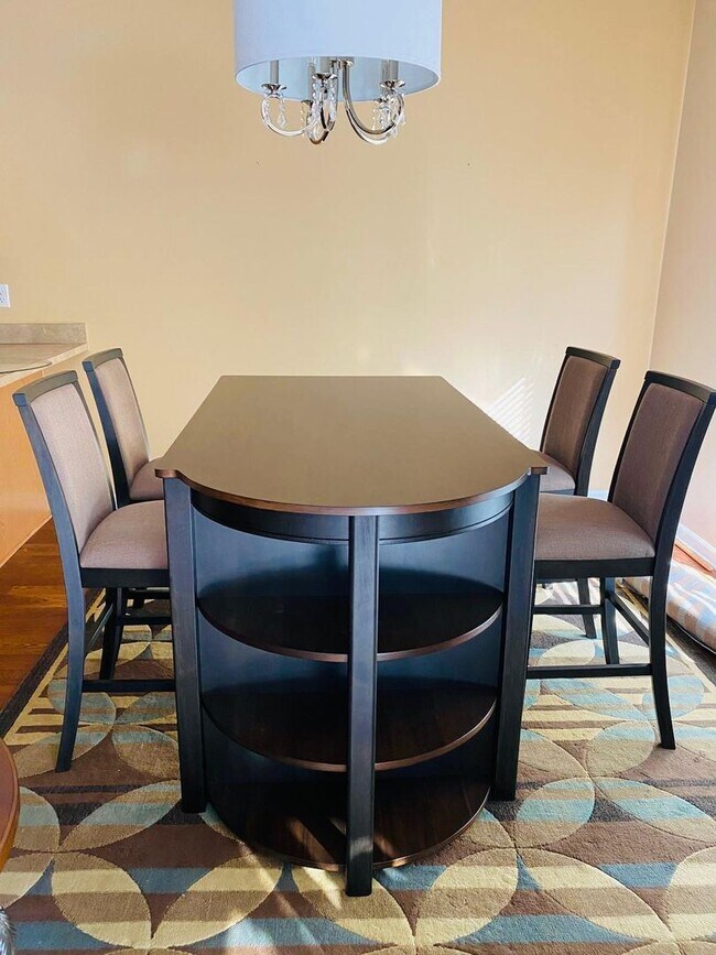 Photo - Nice Sterling Creek condo in Utica school....