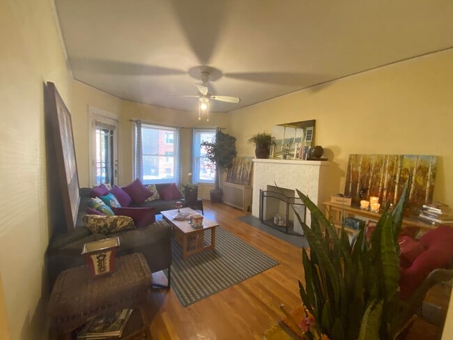 Building Photo - 5614 N Wayne Ave Unit Ground Level