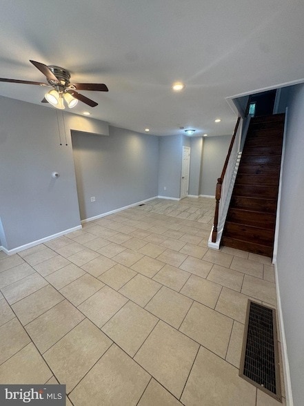 24 E Abbottsford Ave