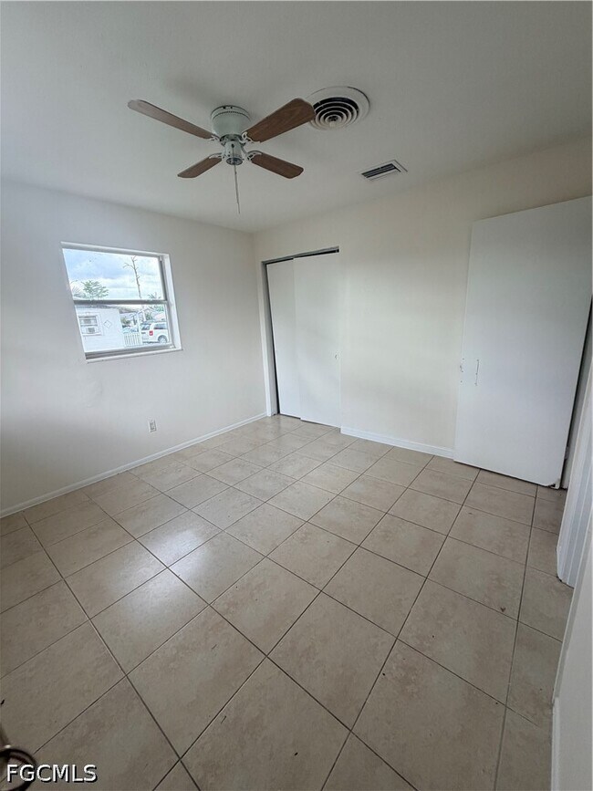 Photo - 1742 Maple Dr